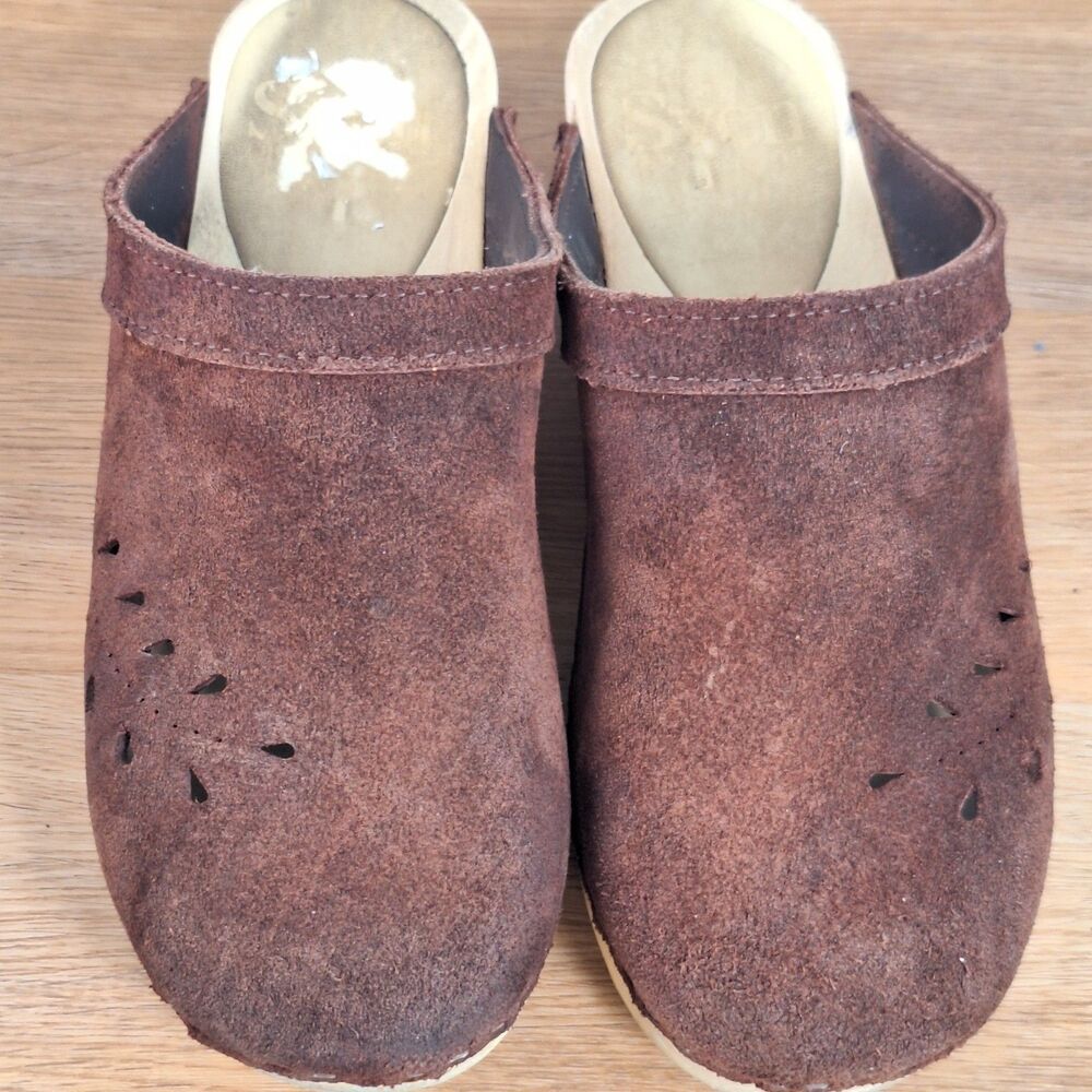 Sven Women's EU 40 Slip-On Suede Clogs Brown Leaf Punch Detail Leather Lined - Picture 3 of 13